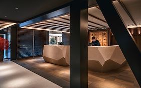 Yona Ex Le Parc Hotel
